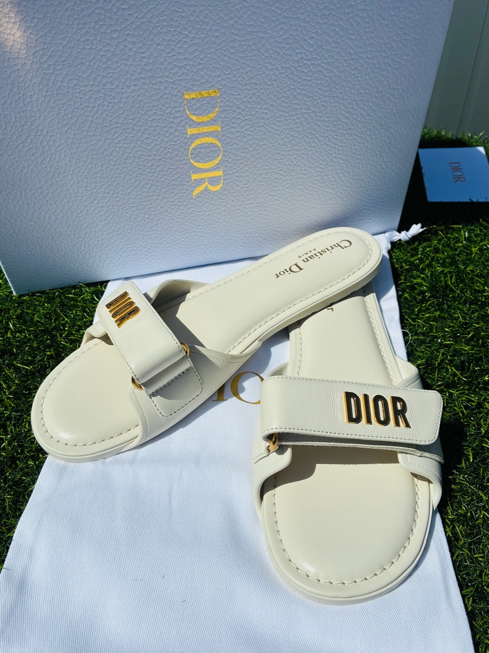 DIOR DIORACT OFF-WHITE LAMB LEATHER SLIDE FLAT SANDALS GOLD LOGO SZ 40 NEW - Picture 13 of 16